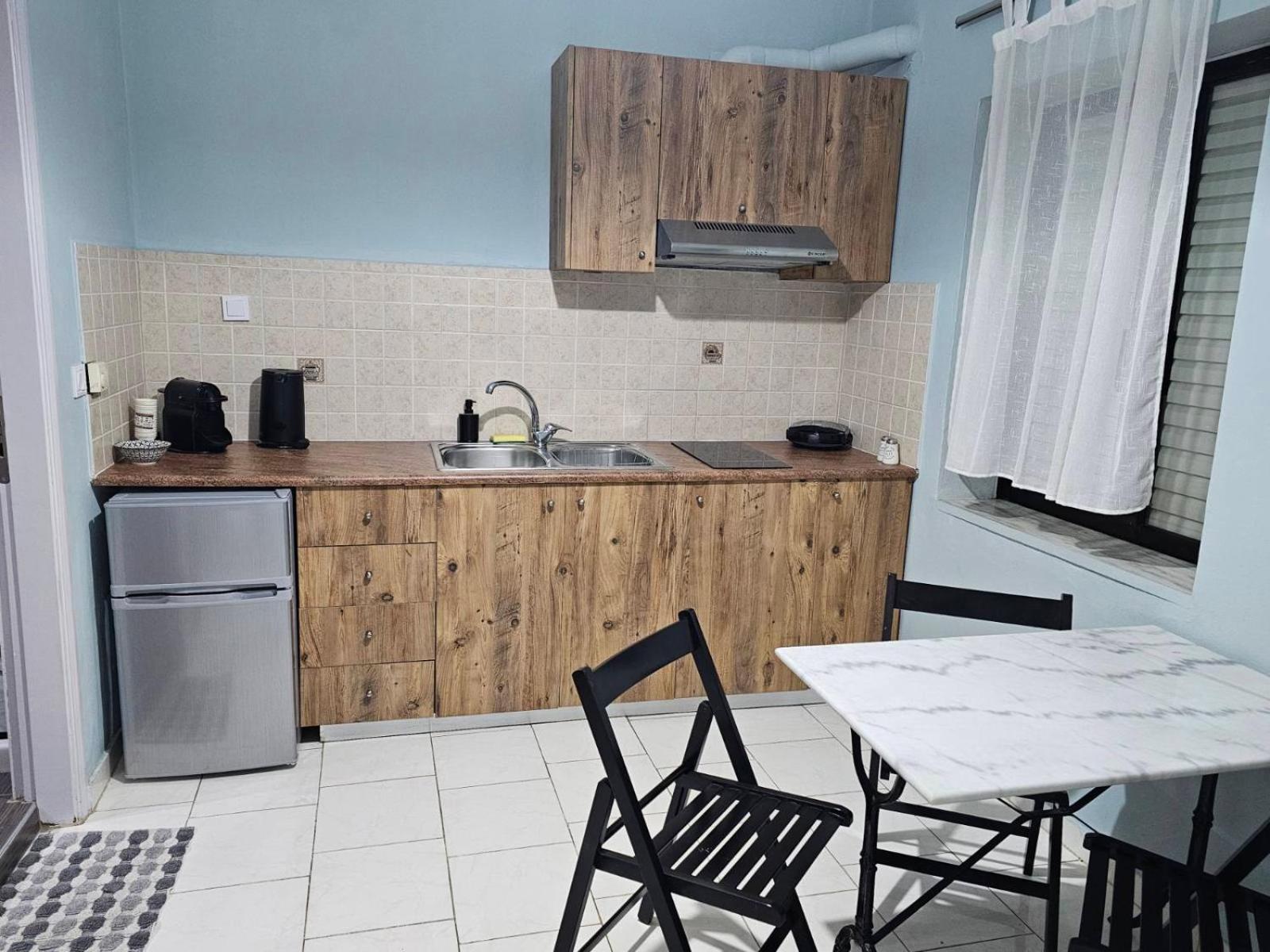 كاتو ذاراتسو Katerina Apartments المظهر الخارجي الصورة